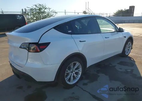 2022 Tesla Model Y Long Range Dual Motor All-Wheel Drive z USA, uszkodzony, nr VIN 7SAYGDEE0NF363789